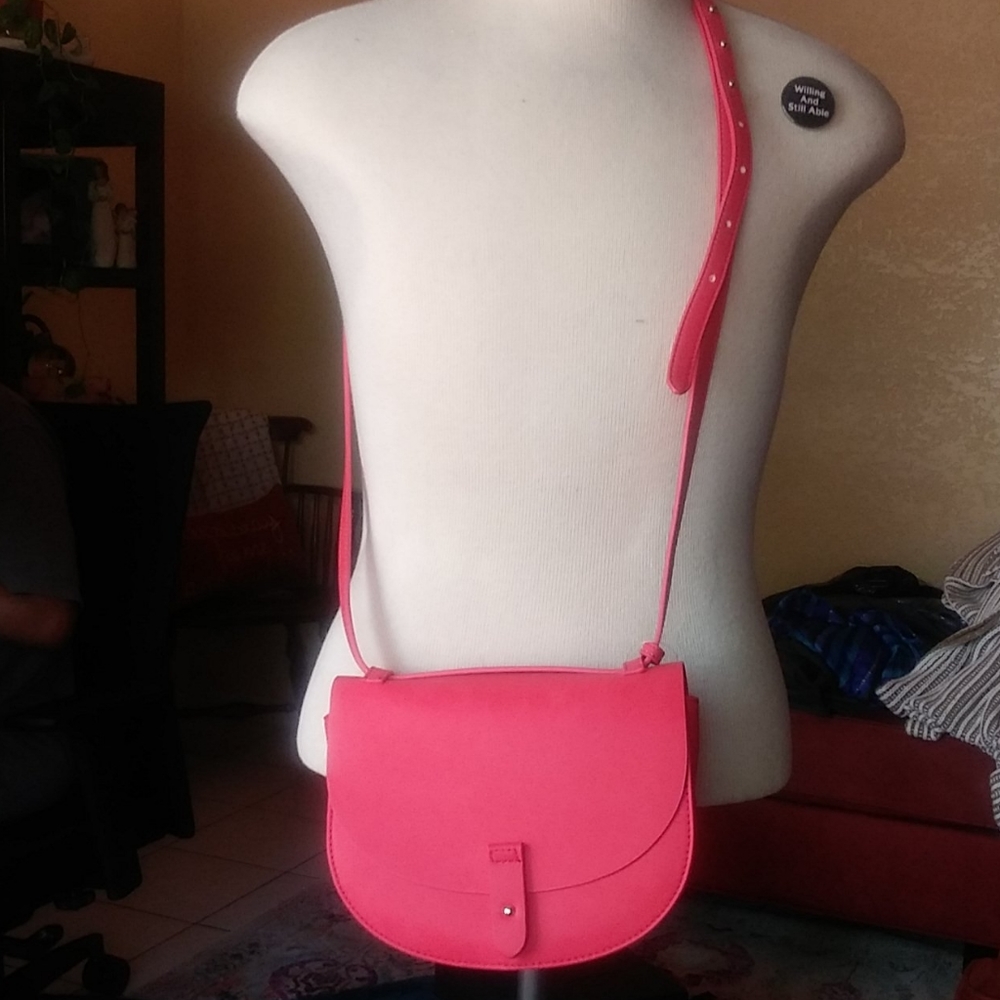 Gap crossbody